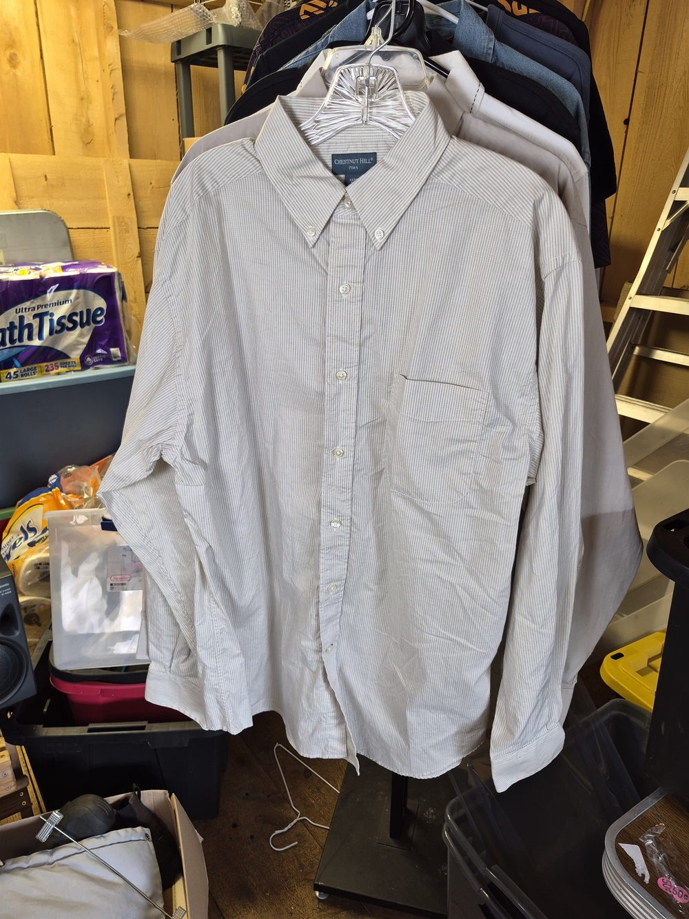 Classic Men's Light Gray Striped Button-Down Shirt Bin 52